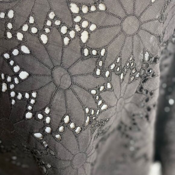 #512 LOVE SAM Oversized Eyelet Crop Top - Picture 6 of 6